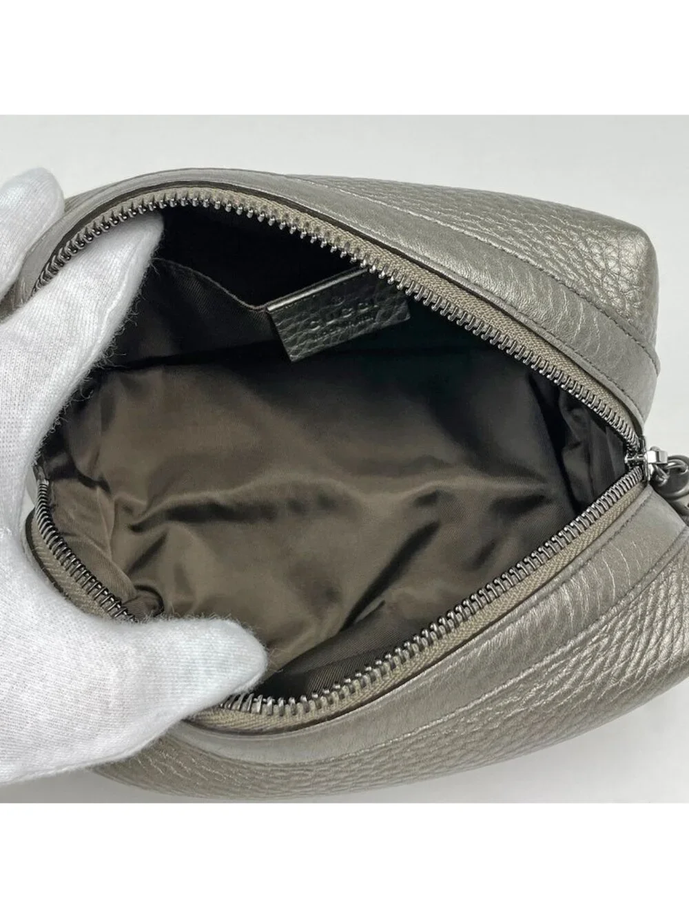 Gucci Makeup Pouch Soho Interlocking G Fringe Leather Beige